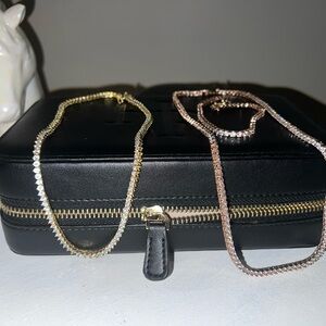 HR jewelry set with jewelry box